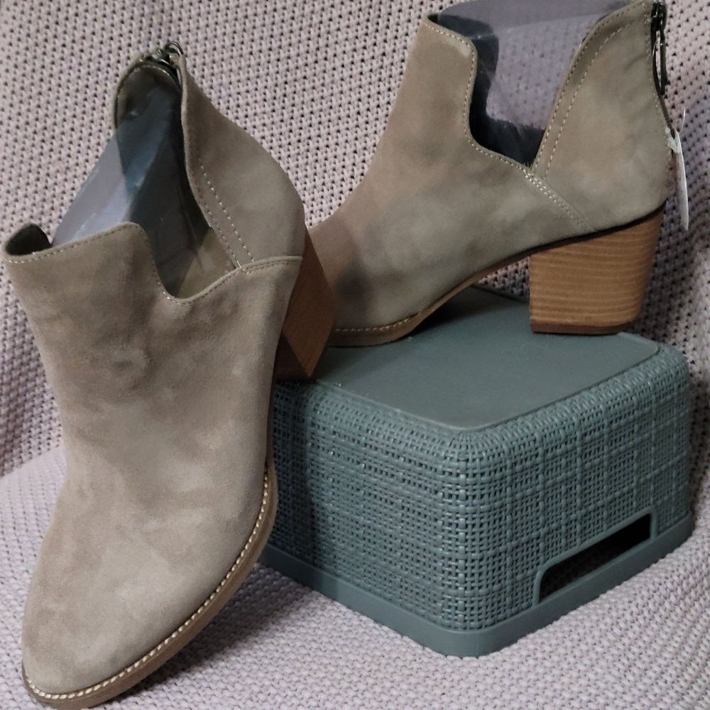 Blondo booties - Picture 2 of 6